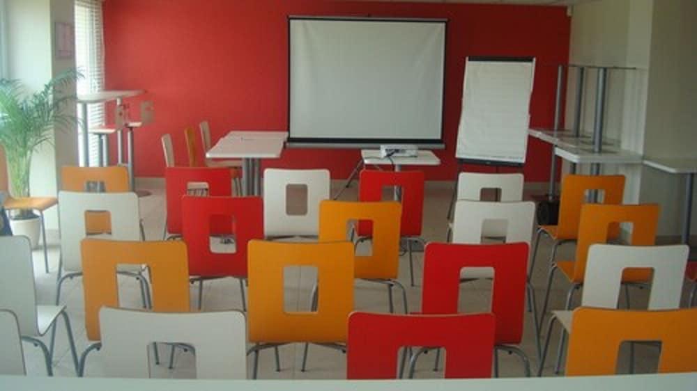Premiere Classe Sens Nord- Saint Clement Εξωτερικό φωτογραφία